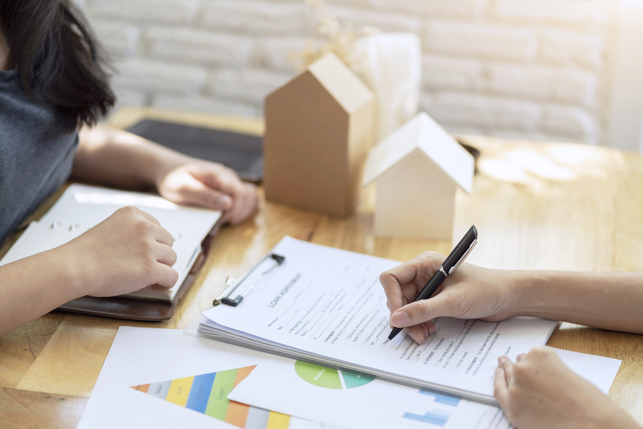 Beyond the Credit Score: Alternative Factors Private Lenders Consider